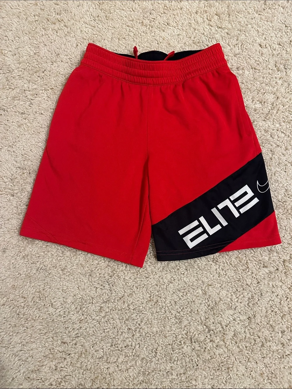 Boys Nike elite short size medium